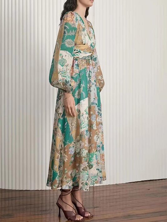 Handbemaltes, bedrucktes Midikleid mit V-Ausschnitt und Taille