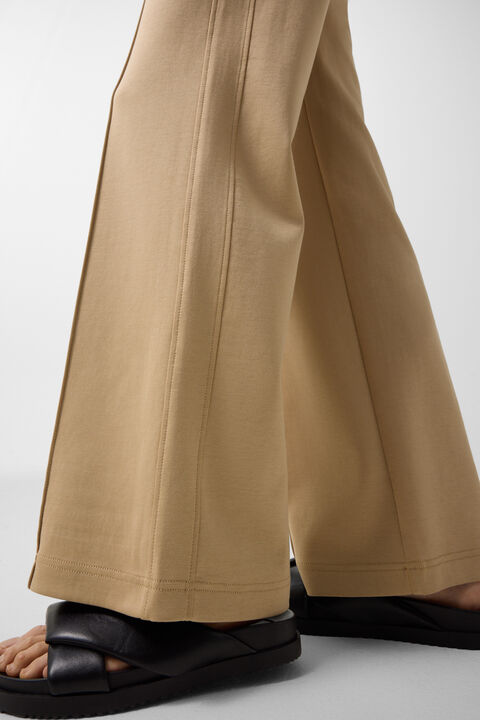 Cassie Joggers In Camel