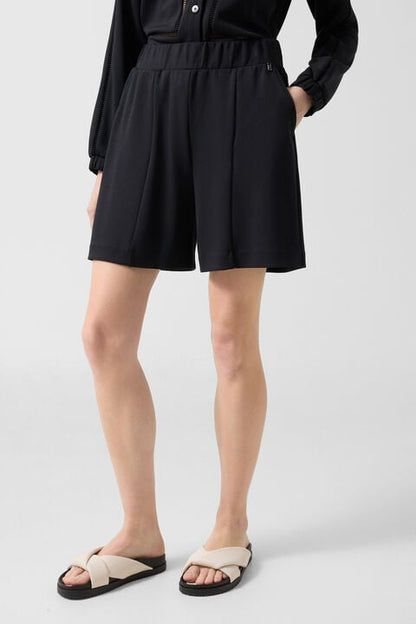 Romi Jersey Shorts In Black