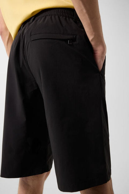 Marc shorts in Black