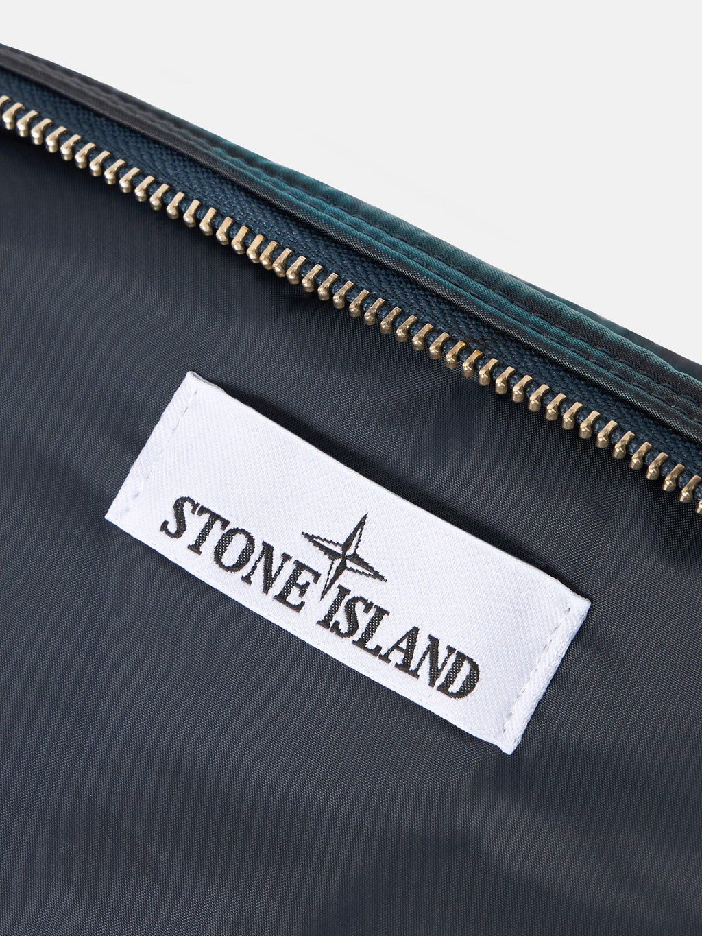 9200005 HAND CORROSION ON NYLON TWILL